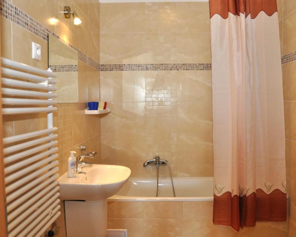 Tisza Palota Apartmanok Сегед Номер фото