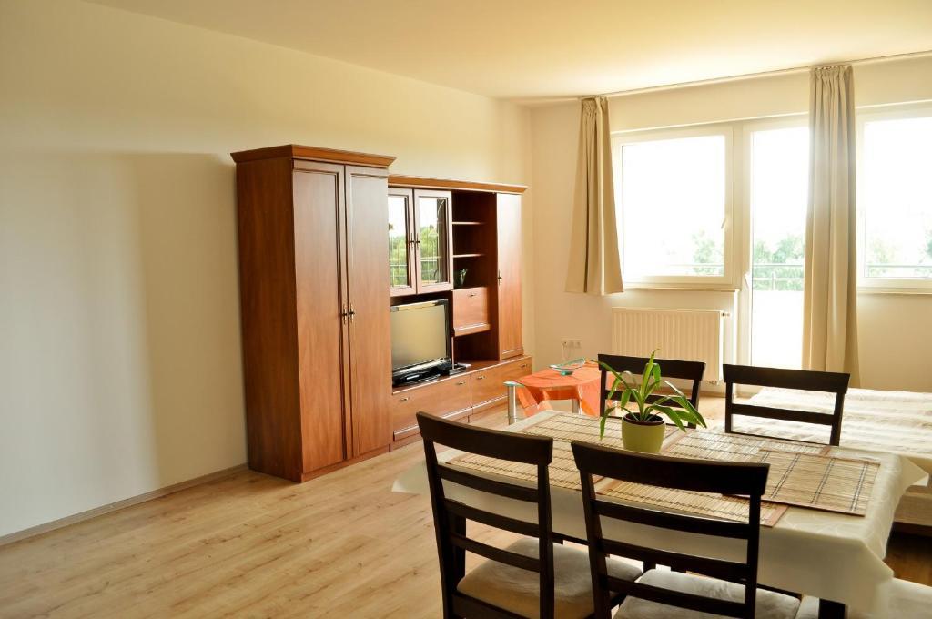 Tisza Palota Apartmanok Сегед Номер фото