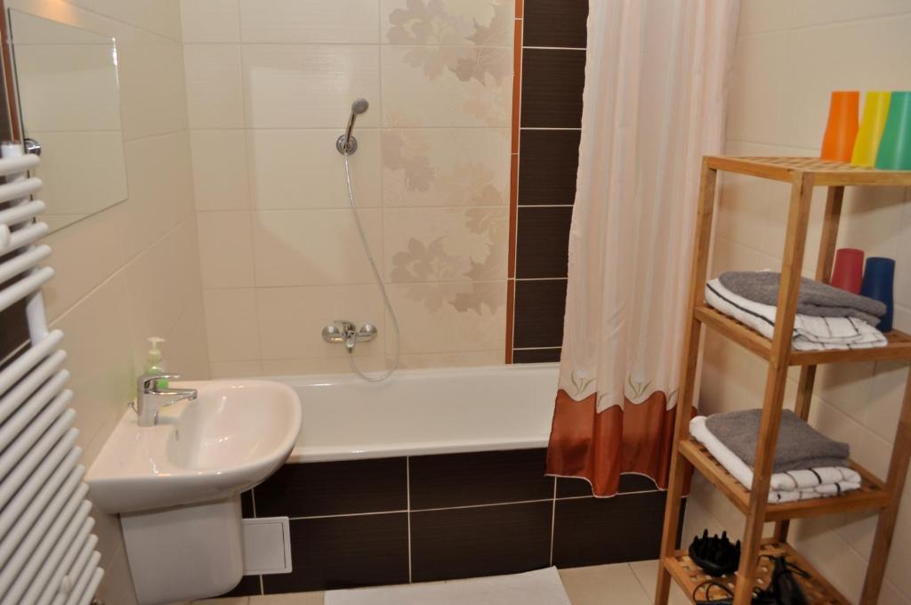 Tisza Palota Apartmanok Сегед Номер фото